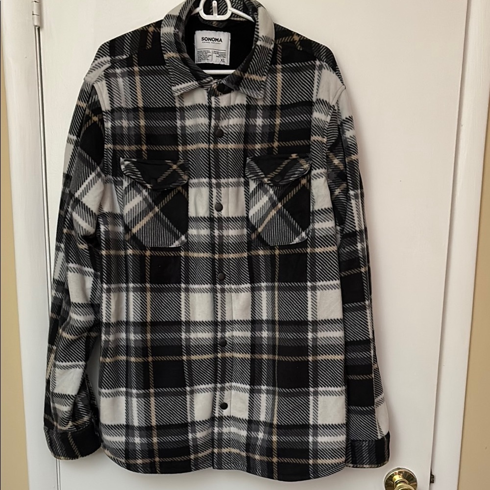 Sonoma Women’s Black and White Plaid Shirt Jacket Size XL